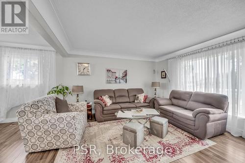 154 Gainsborough Road, Hamilton (Riverdale), ON - Indoor Photo Showing Living Room