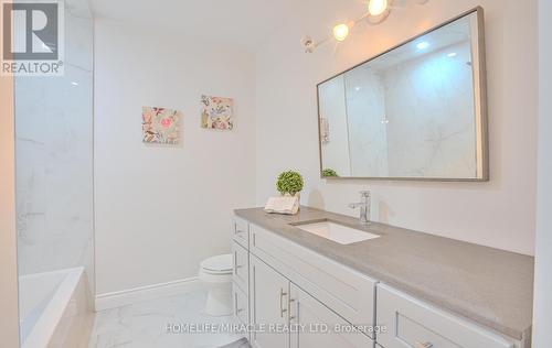 1032 Stone Church Road S, Hamilton (Templemead), ON - Indoor Photo Showing Bathroom