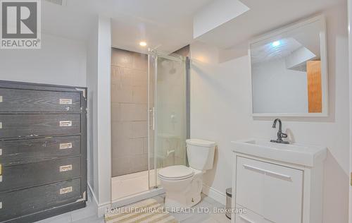 1032 Stone Church Road S, Hamilton (Templemead), ON - Indoor Photo Showing Bathroom