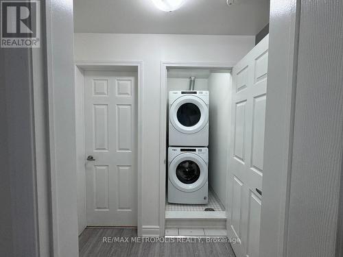 294 - 250 Sunny Meadow Boulevard, Brampton (Sandringham-Wellington), ON - Indoor Photo Showing Laundry Room