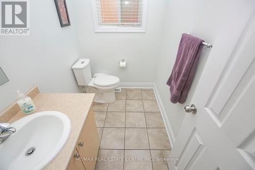 25 Oaklea Boulevard, Brampton (Fletcher'S Creek South), ON - Indoor Photo Showing Bathroom