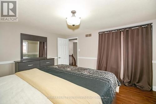 59 Parkside Drive E, Brampton, ON - Indoor Photo Showing Bedroom