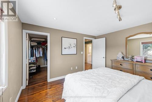 11 Rayne Avenue, Oakville (College Park), ON - Indoor Photo Showing Bedroom