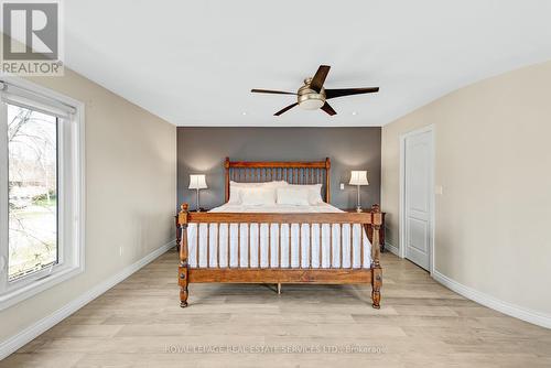 11 Rayne Avenue, Oakville (College Park), ON - Indoor Photo Showing Bedroom