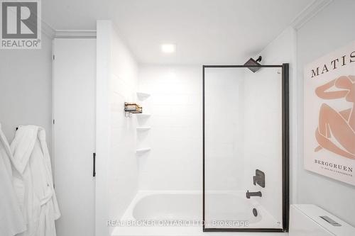 507 - 2263 Marine Drive, Oakville (Bronte West), ON - Indoor Photo Showing Bathroom