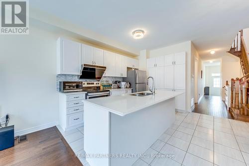 14 Reddington Road, Markham, ON - Indoor Photo Showing Kitchen With Double Sink With Upgraded Kitchen