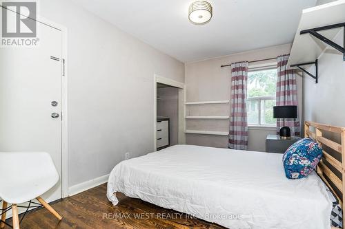 34 Penhurst Avenue, Toronto (Stonegate-Queensway), ON - Indoor Photo Showing Bedroom