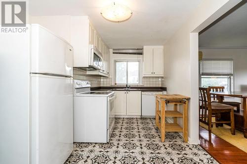 34 Penhurst Avenue, Toronto (Stonegate-Queensway), ON - Indoor Photo Showing Kitchen