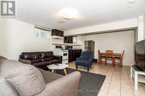 34 Penhurst Avenue, Toronto (Stonegate-Queensway), ON - Indoor Photo Showing Living Room