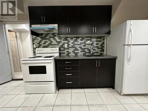 Bsmnt - 5478 Antrex Crescent, Mississauga (Hurontario), ON - Indoor Photo Showing Kitchen