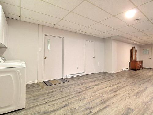 Family room - 6296 Rue Principale, Sainte-Croix, QC - Indoor Photo Showing Laundry Room