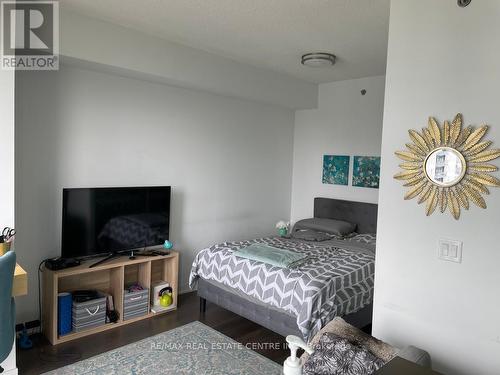 2202 - 225 Sackville Street, Toronto (Regent Park), ON - Indoor Photo Showing Bedroom