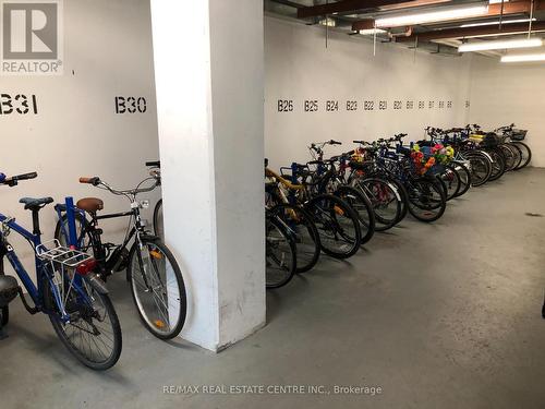 2202 - 225 Sackville Street, Toronto, ON - Indoor Photo Showing Garage