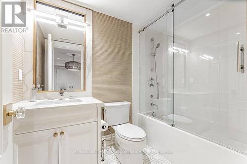 100 Ardwold Gate, Toronto (Casa Loma), ON - Indoor Photo Showing Bathroom