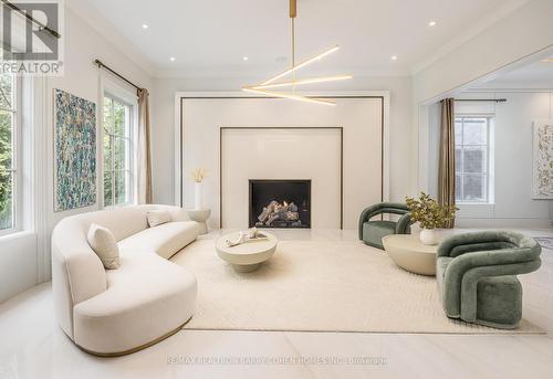 101 Old Colony Road, Toronto (St. Andrew-Windfields), ON - Indoor Photo Showing Living Room With Fireplace