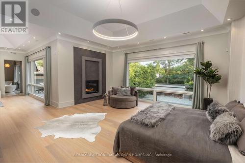 101 Old Colony Road, Toronto (St. Andrew-Windfields), ON - Indoor Photo Showing Living Room With Fireplace