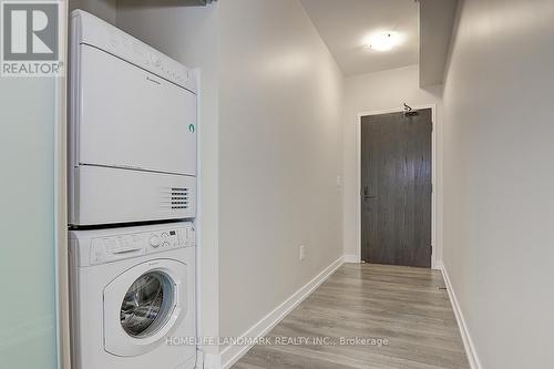 2203 - 426 University Avenue, Toronto, ON - Indoor Photo Showing Laundry Room