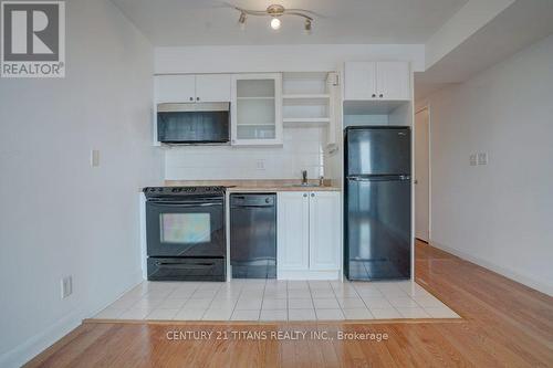 1909 - 600 Fleet Street, Toronto, ON - Indoor Photo Showing Kitchen