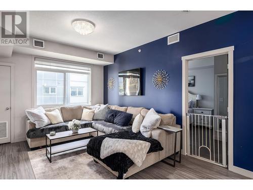 2250 Majoros Road Unit# 404, West Kelowna, BC - Indoor Photo Showing Living Room