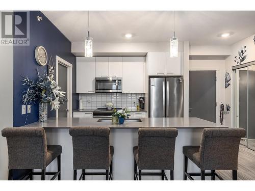 2250 Majoros Road Unit# 404, West Kelowna, BC - Indoor Photo Showing Kitchen With Upgraded Kitchen