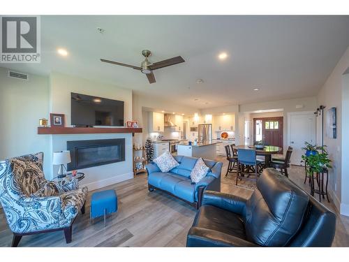 4000 Redstone Crescent Unit# 218, Peachland, BC - Indoor Photo Showing Living Room With Fireplace