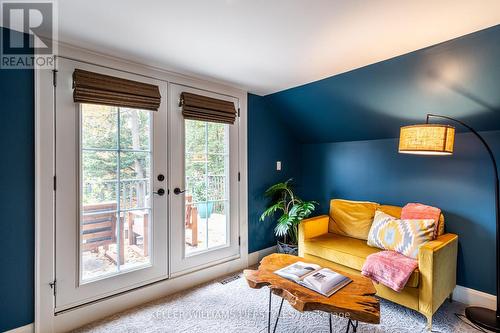 451 Westmount Drive, London, ON - Indoor Photo Showing Living Room