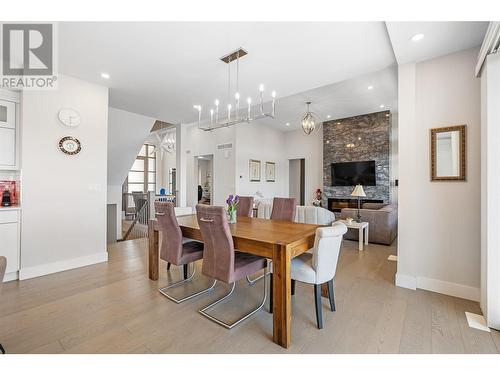 1295 Mine Hill Drive, Kelowna, BC - Indoor Photo Showing Dining Room