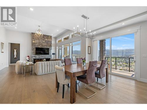 1295 Mine Hill Drive, Kelowna, BC - Indoor Photo Showing Dining Room