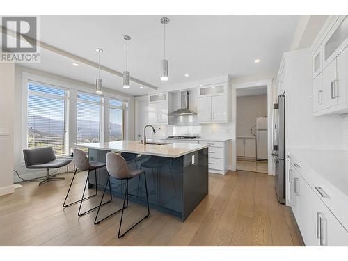 1295 Mine Hill Drive, Kelowna, BC - Indoor Photo Showing Kitchen With Upgraded Kitchen