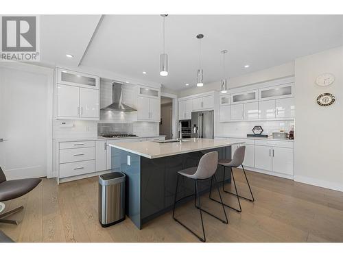 1295 Mine Hill Drive, Kelowna, BC - Indoor Photo Showing Kitchen With Upgraded Kitchen