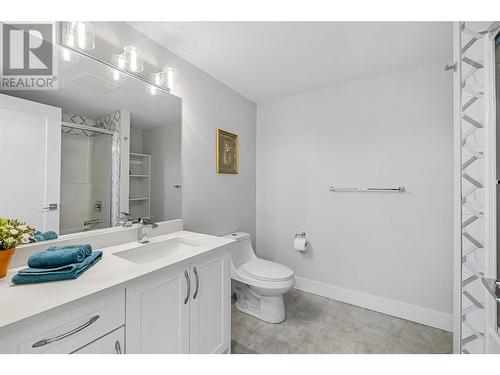 1295 Mine Hill Drive, Kelowna, BC - Indoor Photo Showing Bathroom