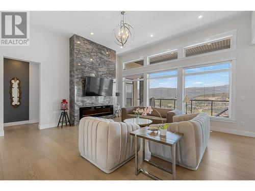 1295 Mine Hill Drive, Kelowna, BC - Indoor Photo Showing Living Room With Fireplace