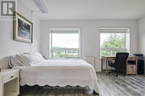 189 Halbiem Crescent, Dysart Et Al, ON - Indoor Photo Showing Bedroom