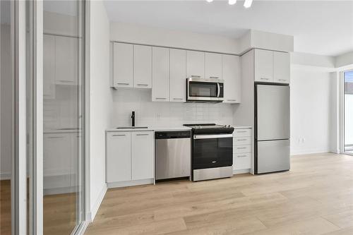 385 Winston Road|Unit #201, Grimsby, ON - Indoor Photo Showing Kitchen