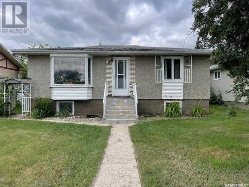 1731 103Rd Street, North Battleford, SK - Outdoor With Facade