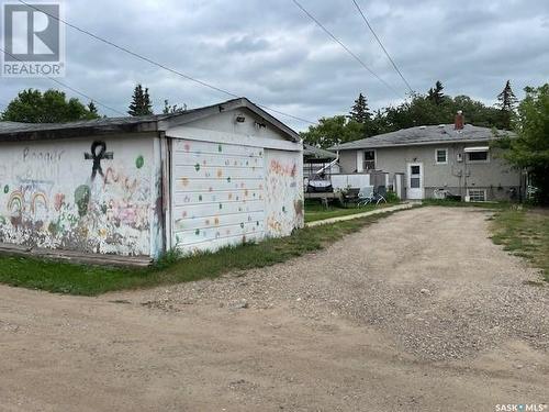 1731 103Rd Street, North Battleford, SK - Outdoor