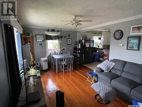 1731 103Rd Street, North Battleford, SK - Indoor Photo Showing Living Room