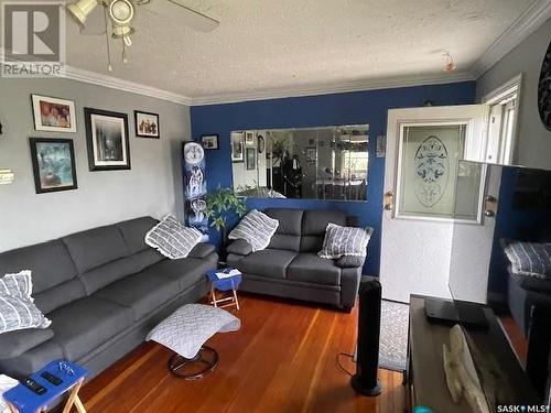 1731 103Rd Street, North Battleford, SK - Indoor Photo Showing Living Room