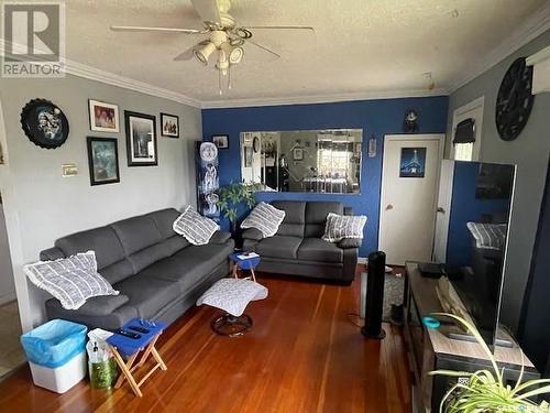 1731 103Rd Street, North Battleford, SK - Indoor Photo Showing Living Room