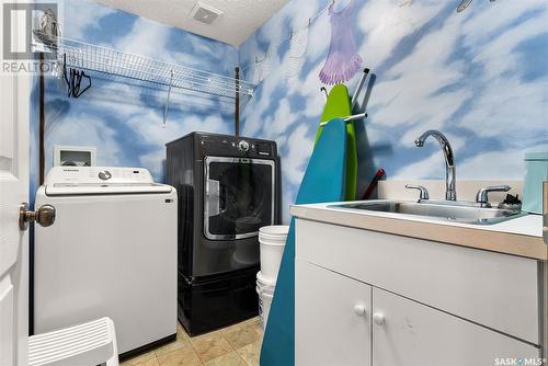 5 Capitol Place, White City, SK - Indoor Photo Showing Laundry Room