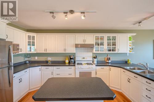 1893 Sandstone Drive, Penticton, BC - Indoor Photo Showing Kitchen With Double Sink