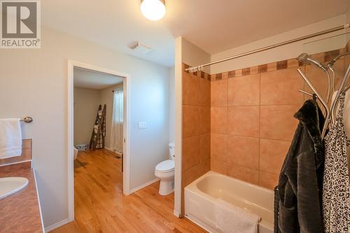 1893 Sandstone Drive, Penticton, BC - Indoor Photo Showing Bathroom