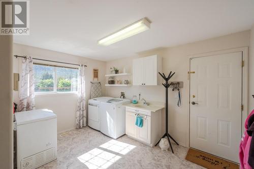 1893 Sandstone Drive, Penticton, BC - Indoor Photo Showing Laundry Room