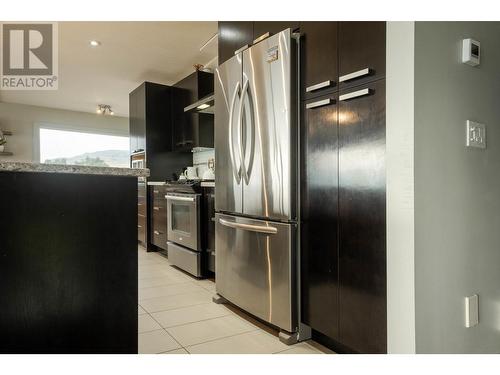 6552 Goose Lake Road, Vernon, BC - Indoor Photo Showing Kitchen