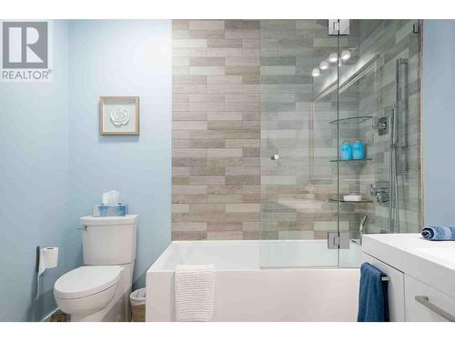 6552 Goose Lake Road, Vernon, BC - Indoor Photo Showing Bathroom