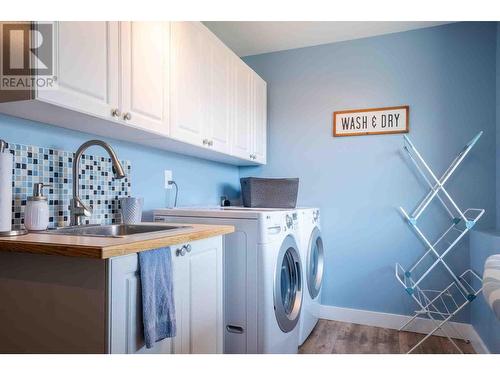 6552 Goose Lake Road, Vernon, BC - Indoor Photo Showing Laundry Room