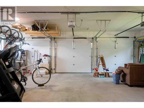 6552 Goose Lake Road, Vernon, BC - Indoor Photo Showing Garage