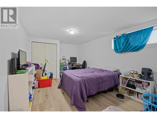 2466 Sexsmith Road, Kelowna, BC - Indoor Photo Showing Bedroom