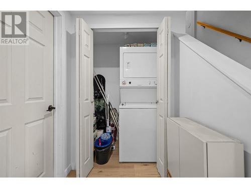 2466 Sexsmith Road, Kelowna, BC - Indoor Photo Showing Laundry Room