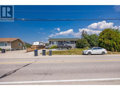 2466 Sexsmith Road, Kelowna, BC - Outdoor